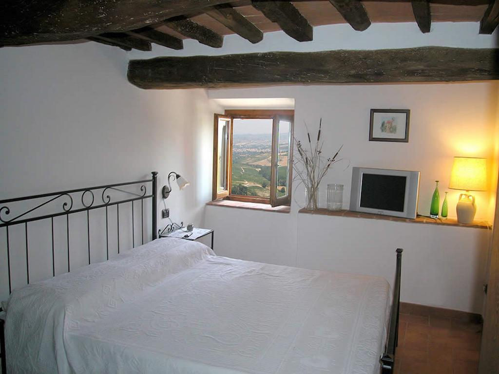 Podere Le Grotte San Gimignano Habitación foto